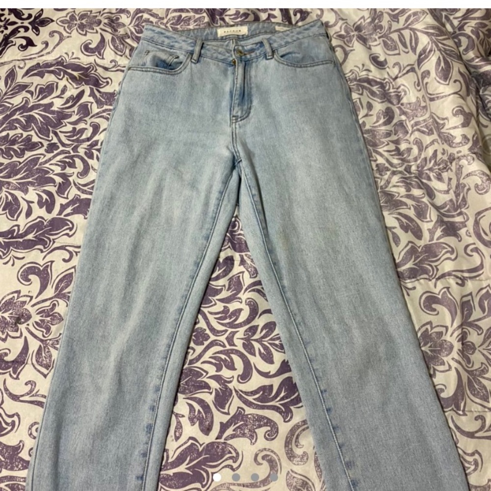 mom jeans